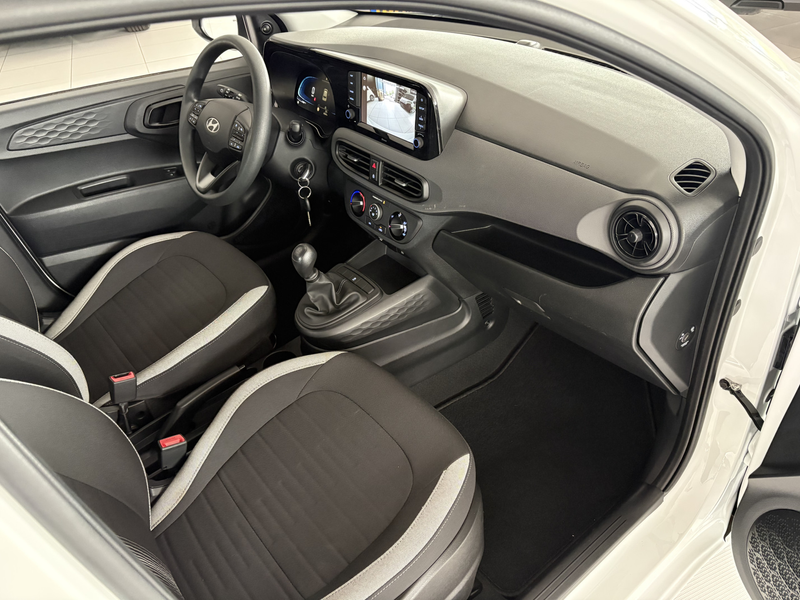 Hyundai i10 1.0 Comfort Achteruitrijcamera - Airco - Navigatie — photo 14