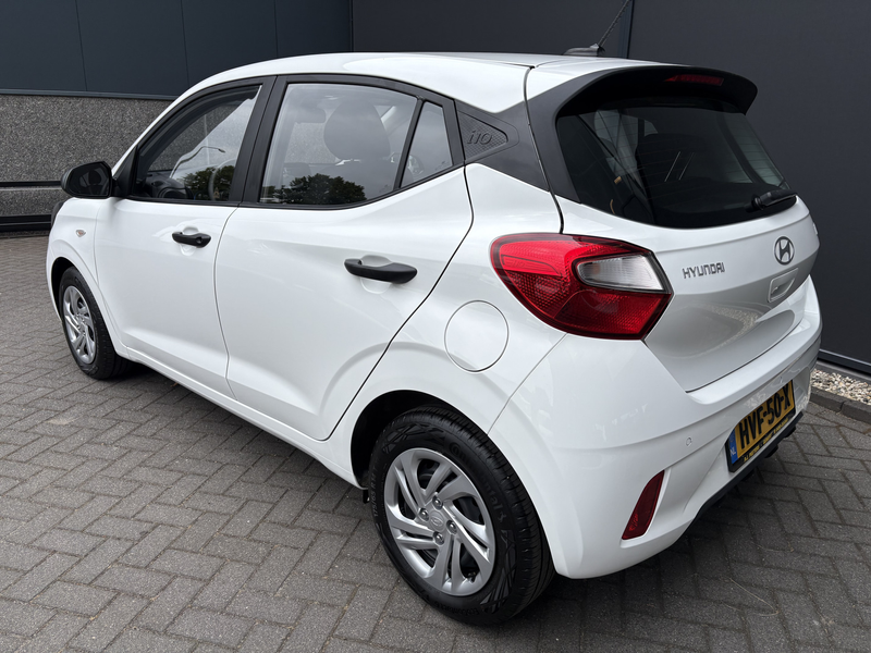 Hyundai i10 1.0 Comfort Achteruitrijcamera - Airco - Navigatie — photo 5