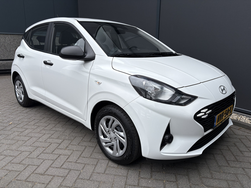 Hyundai i10 1.0 Comfort Achteruitrijcamera - Airco - Navigatie — photo 3
