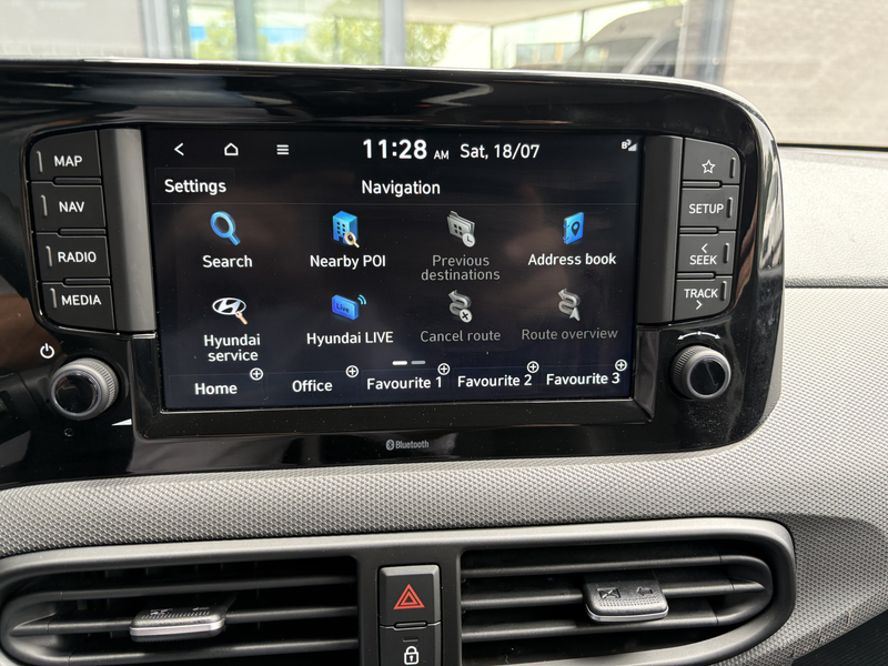 Hyundai i10 1.0 Comfort Achteruitrijcamera - Airco - Navigatie — photo 10