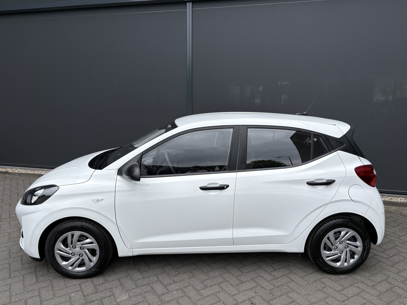 Hyundai i10 1.0 Comfort Achteruitrijcamera - Airco - Navigatie — photo 6