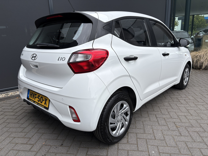 Hyundai i10 1.0 Comfort Achteruitrijcamera - Airco - Navigatie — photo 4