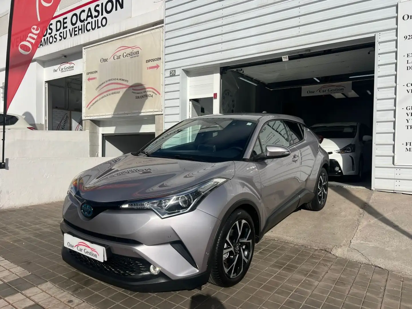 Toyota C-HR 125H Advance Gris - 1