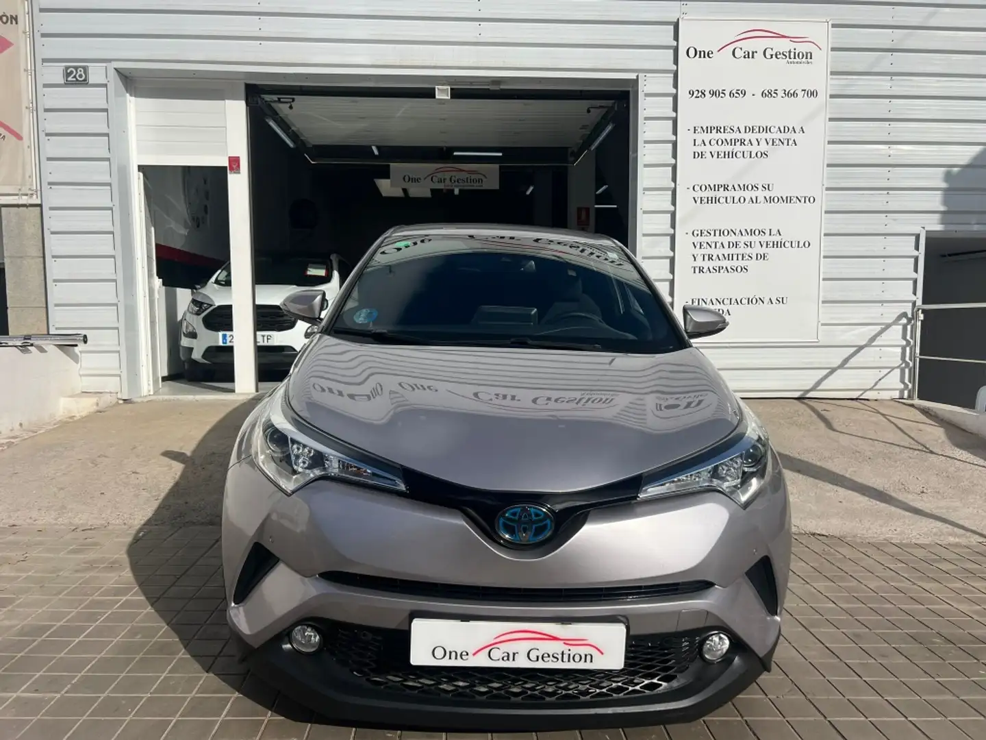 Toyota C-HR 125H Advance Gris - 2