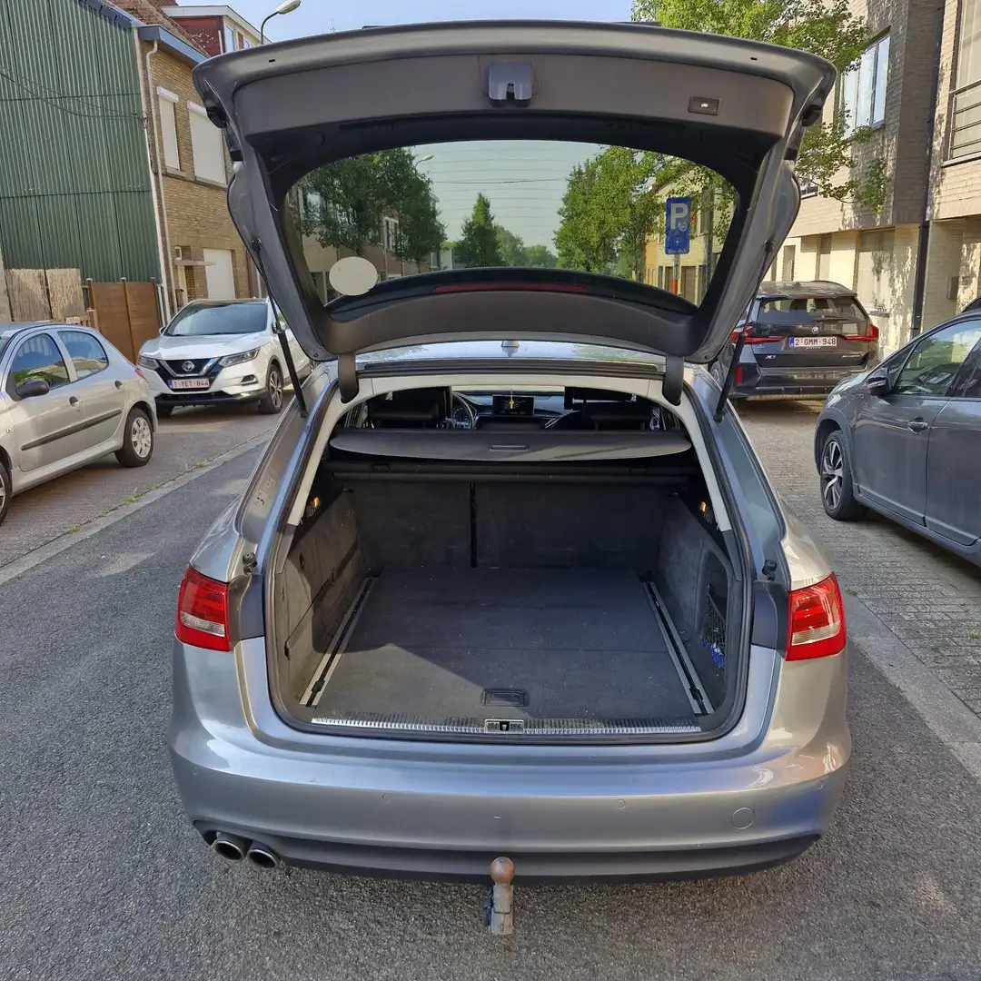 Audi A6 Avant 2.l TDI Gris - 2