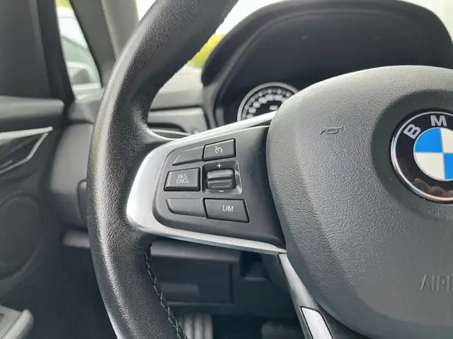 BMW 2 Series view 15