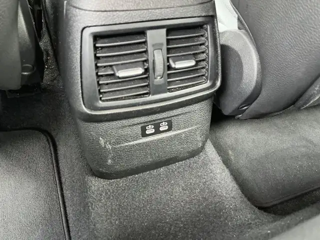 BMW 2 Series view 8