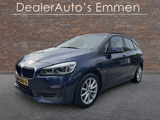 BMW 2 Series view 2