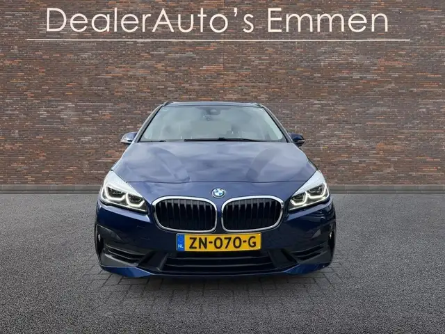 BMW 2 Series view 11