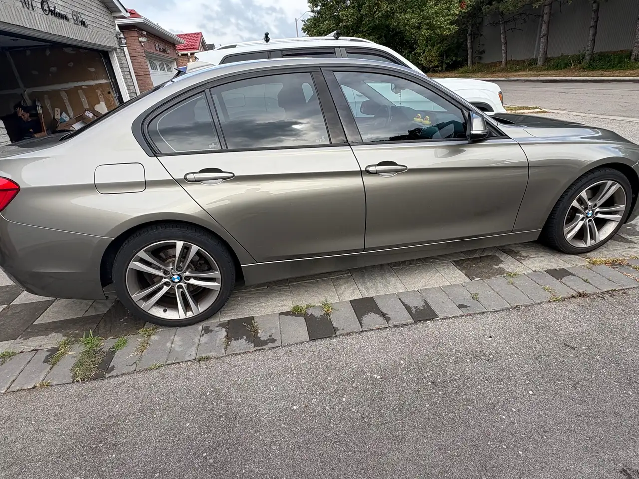 BMW 3 Series photo BMW 3 Series