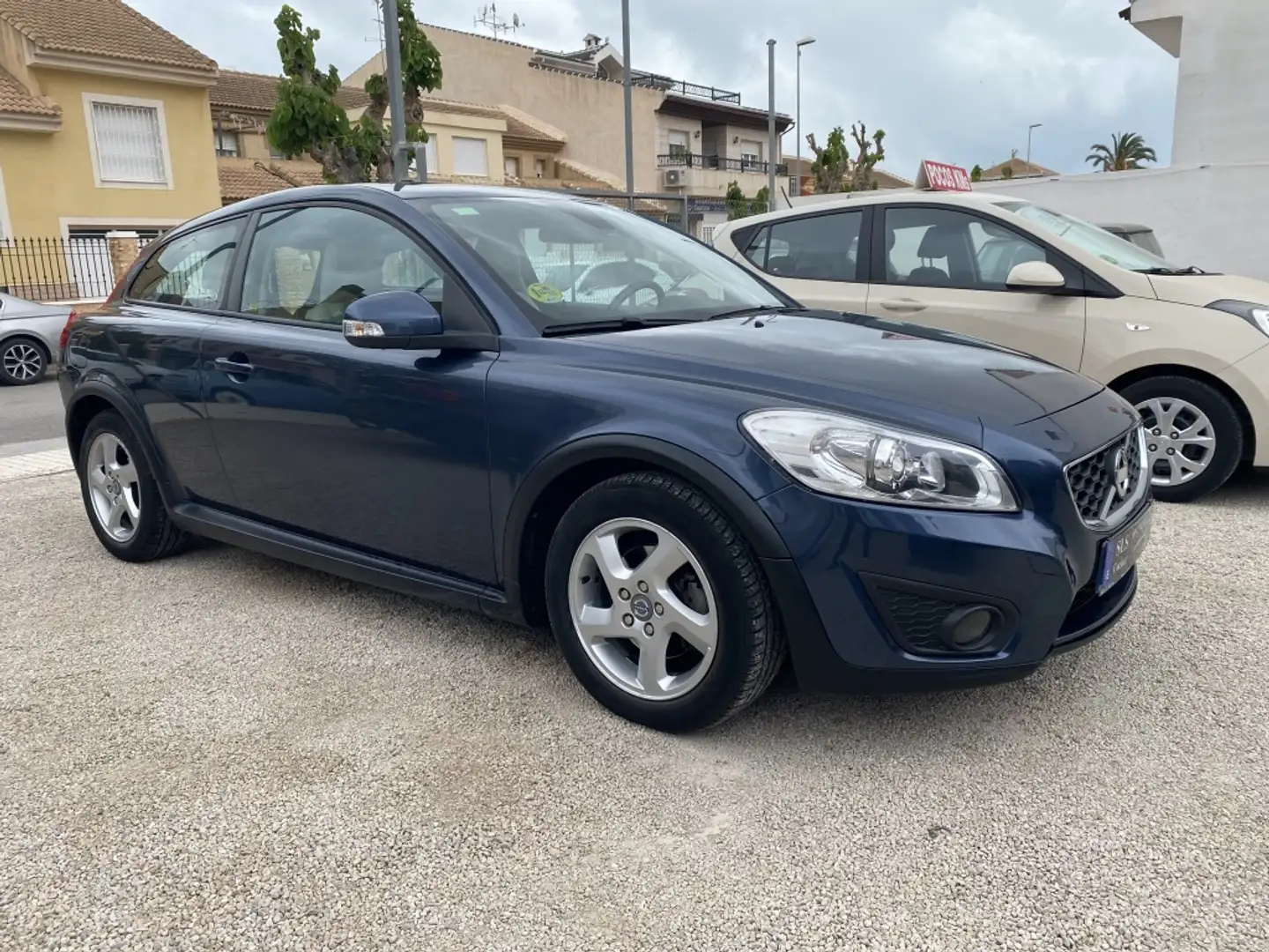 Volvo C30 1.6D DRIVe Momentum 115 Azul - 2