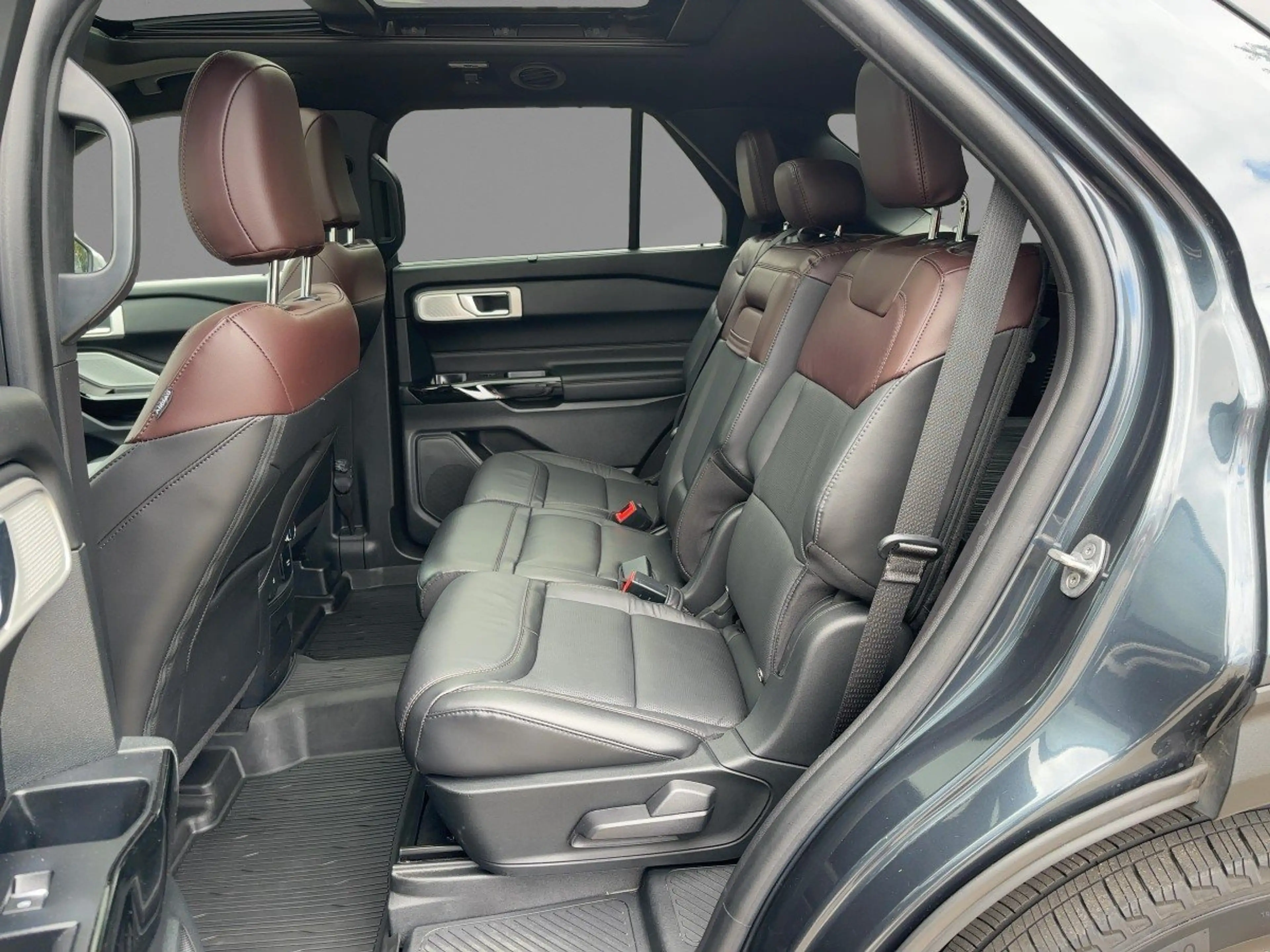 Ford Explorer Platinum PHEV Leder+AHK+Glasdach+LED+Navi ACC CAM — photo 10