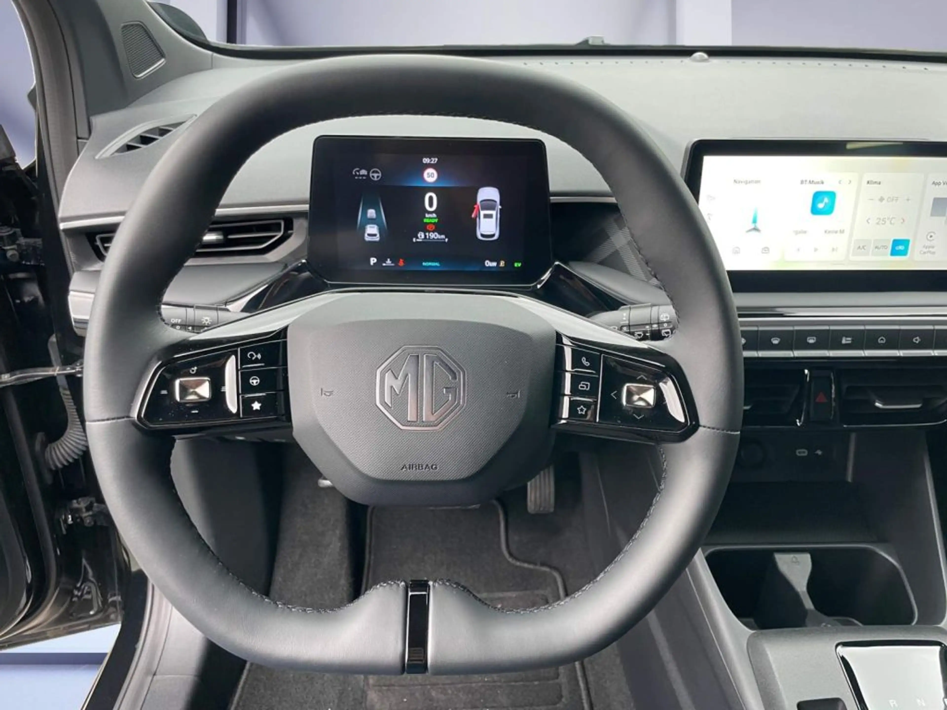 MG MG3 3 Hybrid+ Luxury — photo 11