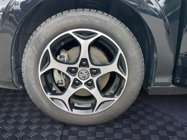 MG MG3 view 16