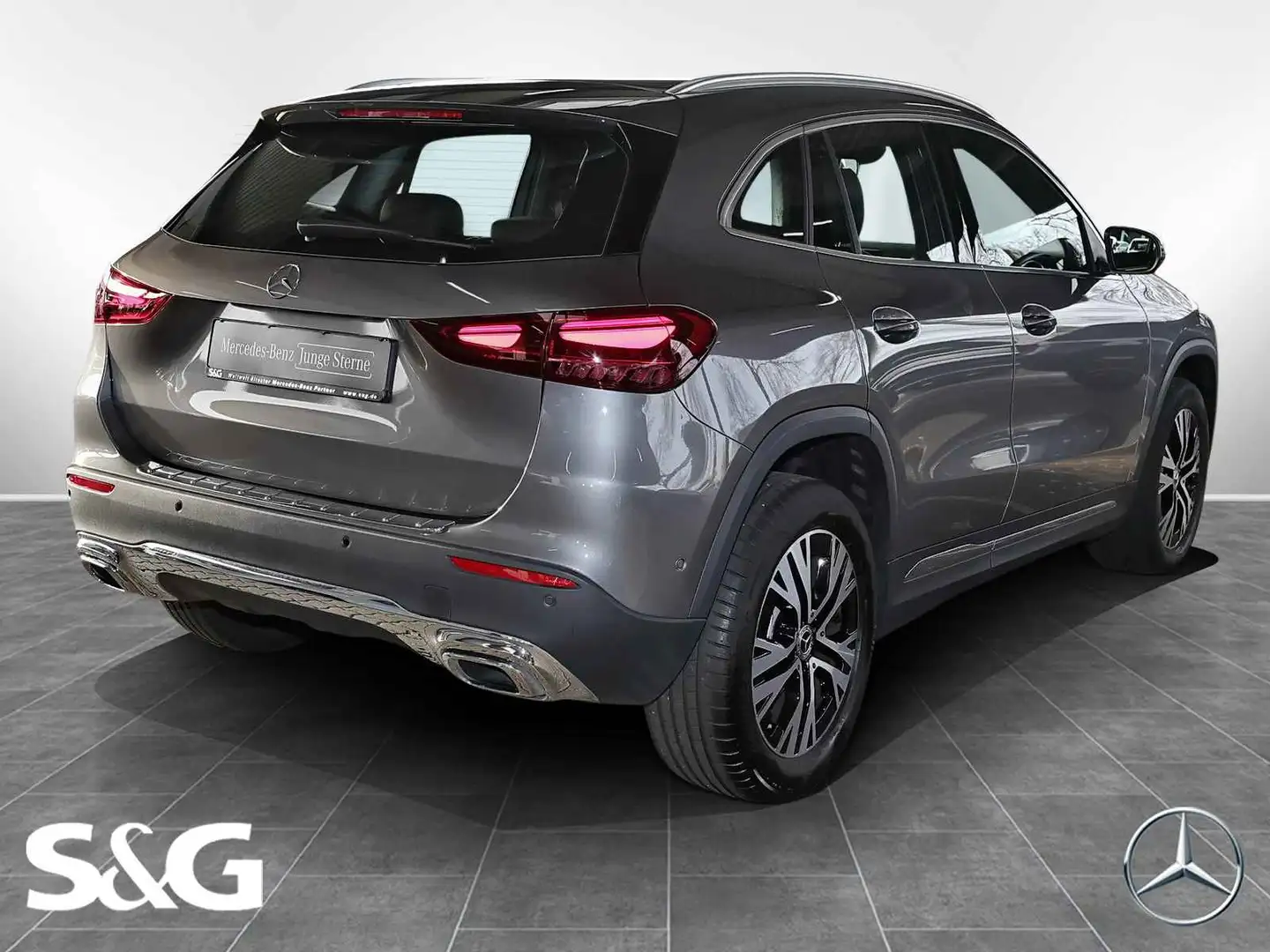 Mercedes-Benz GLA 200 TOTWINKEL+KAMERA+CARPLAY+LED+MBUX+18" Grau - 2