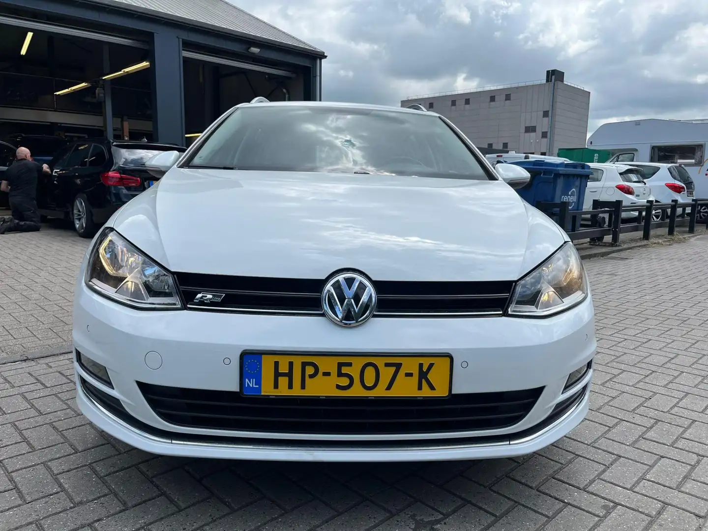 Volkswagen Golf Variant 1.6 TDI Business Edition Wit - 2