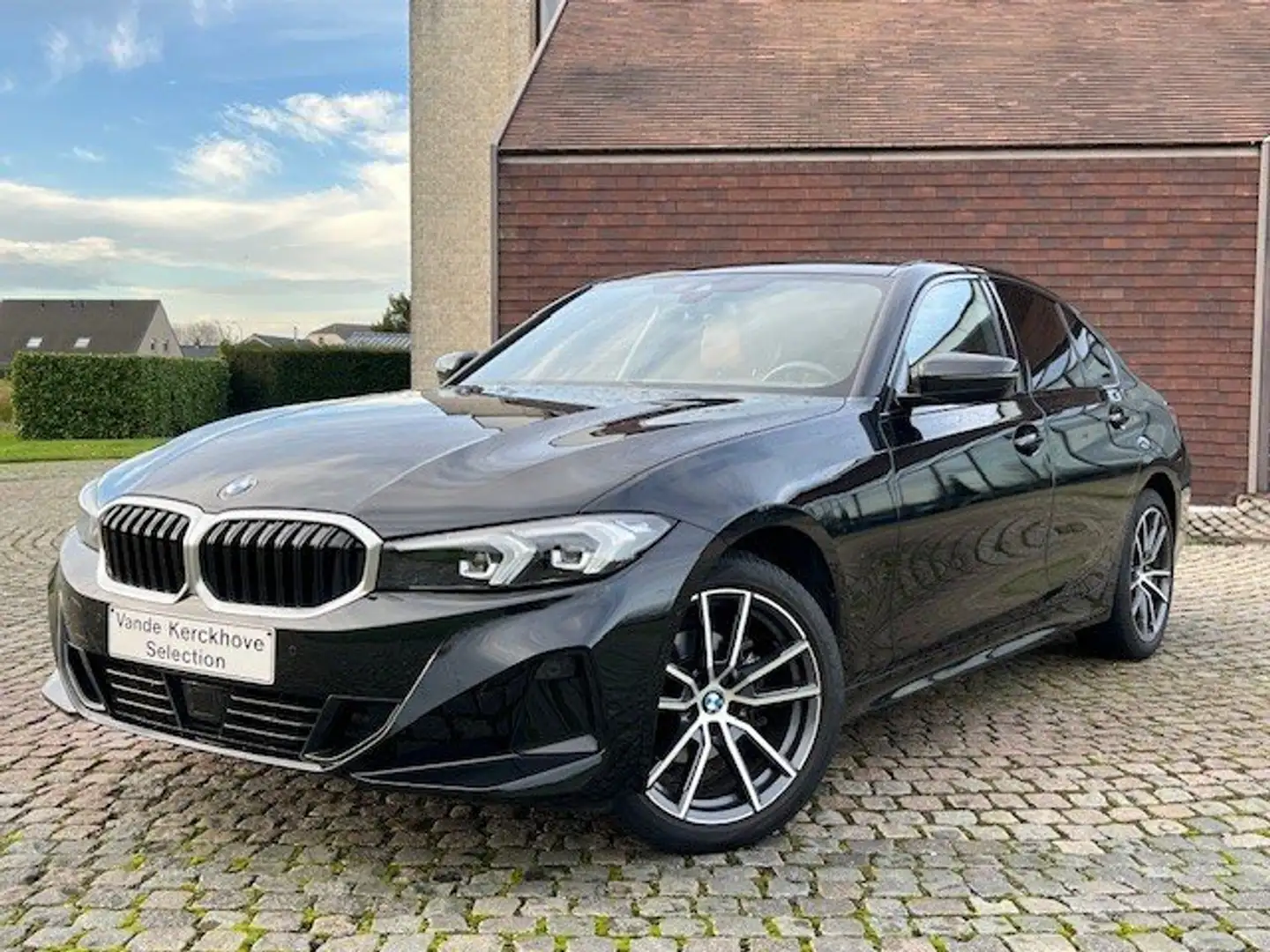 BMW 318 AUT/BENZINE/TREKHAAK/HIFI/SPORTZETELS/18J - 1