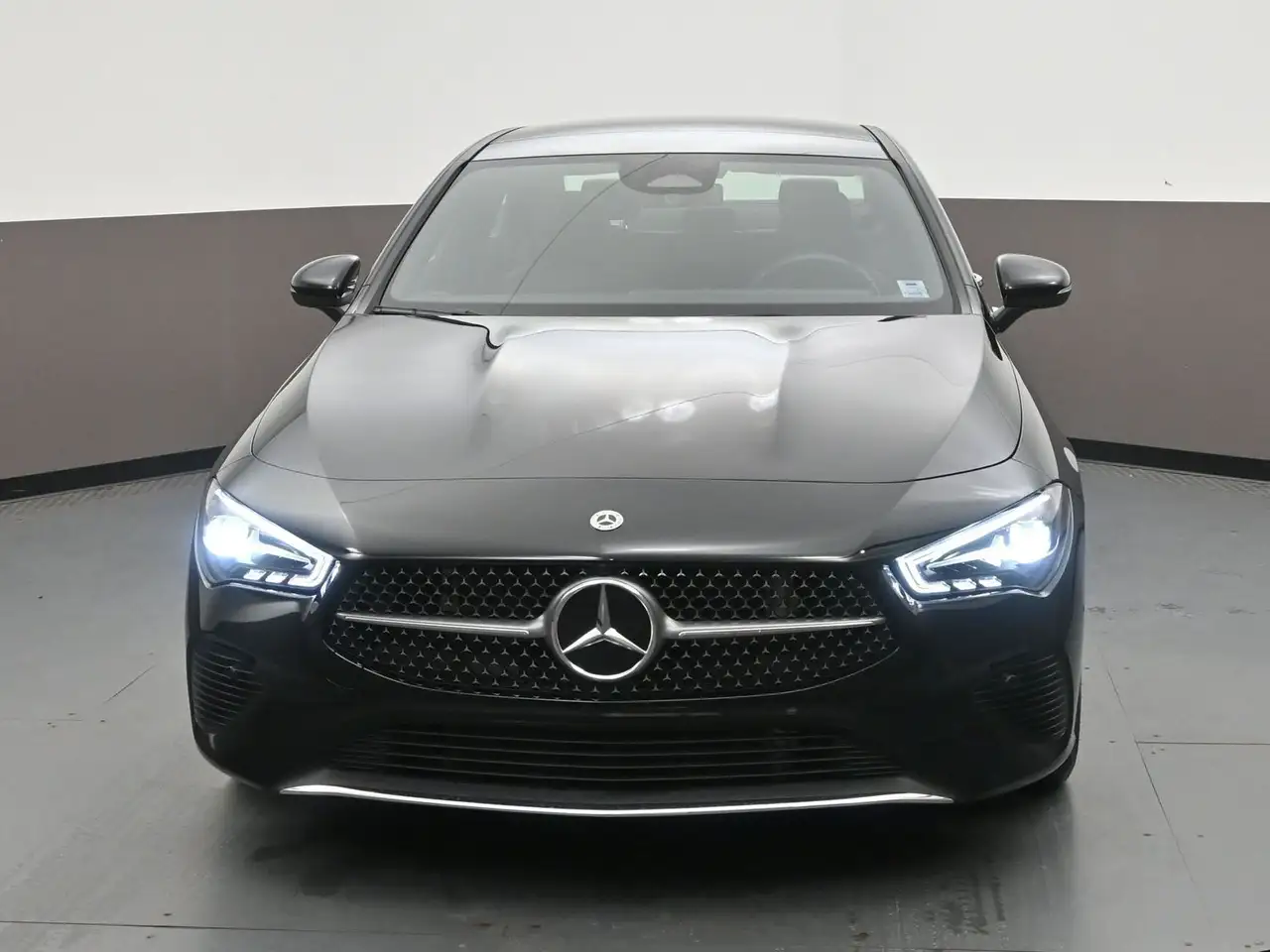 Mercedes-Benz CLA снимка Mercedes-Benz CLA