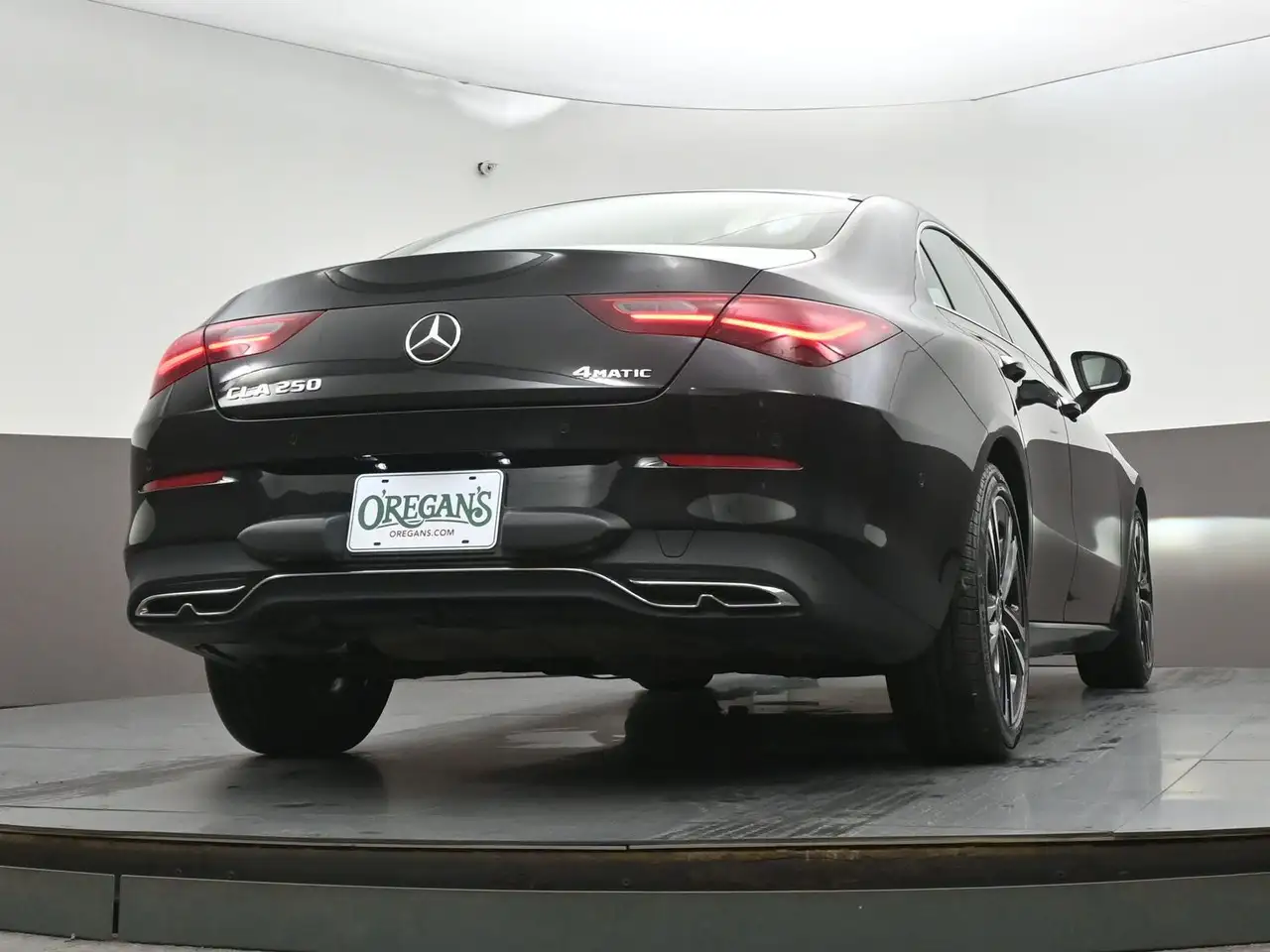 Mercedes-Benz CLA снимка Mercedes-Benz CLA