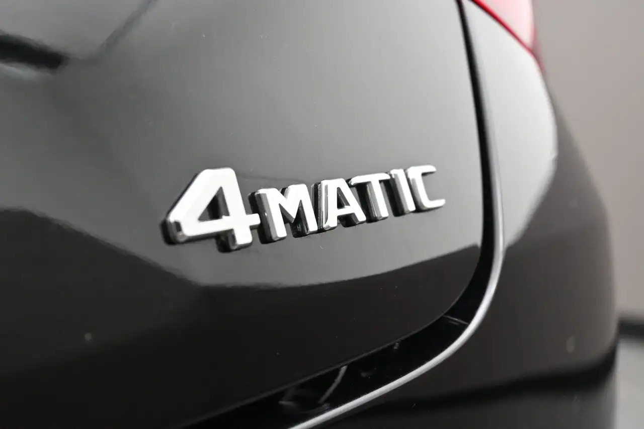 Mercedes-Benz CLA снимка Mercedes-Benz CLA