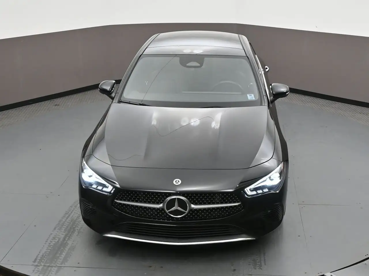 Mercedes-Benz CLA снимка Mercedes-Benz CLA