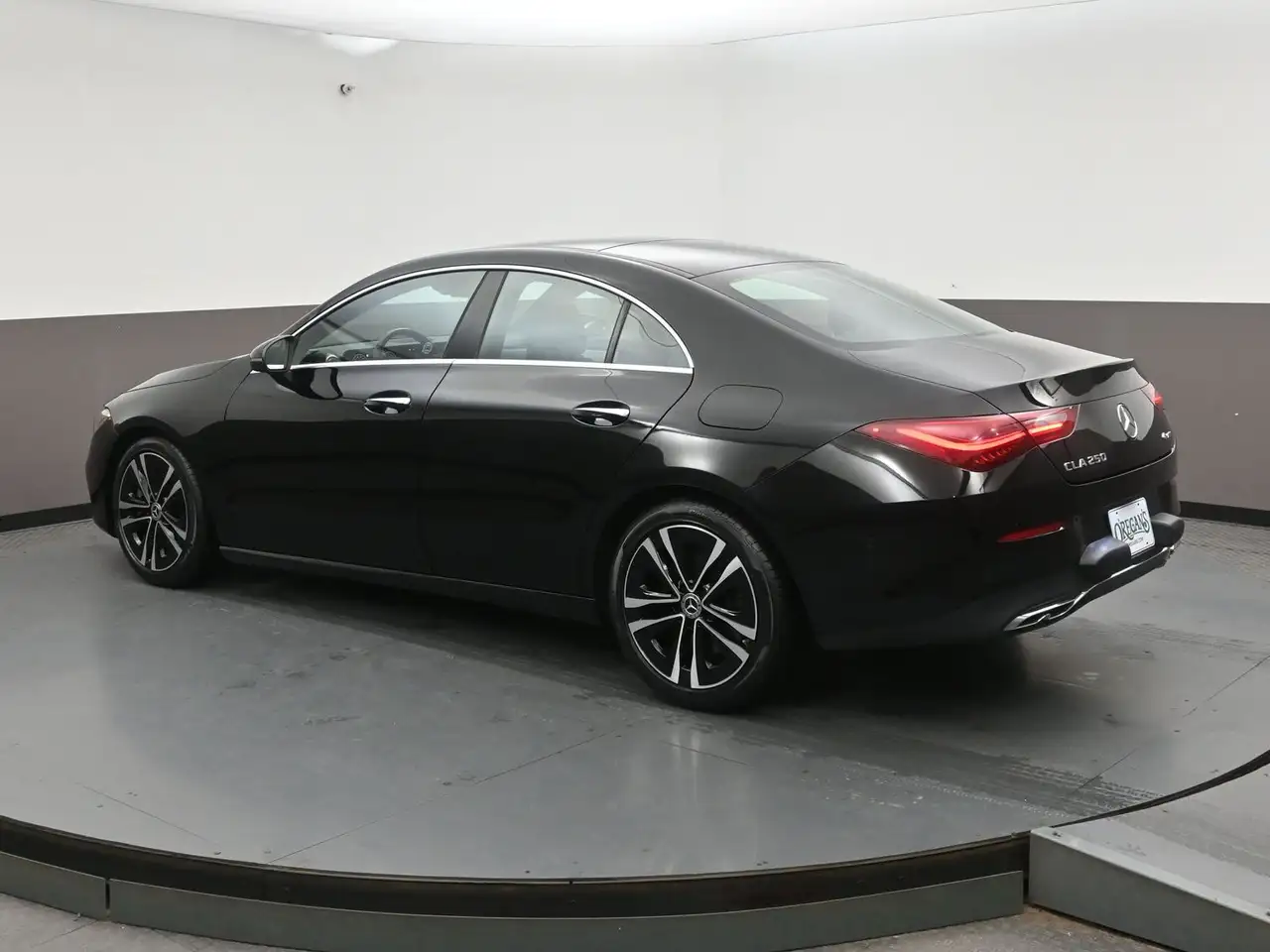 Mercedes-Benz CLA снимка Mercedes-Benz CLA