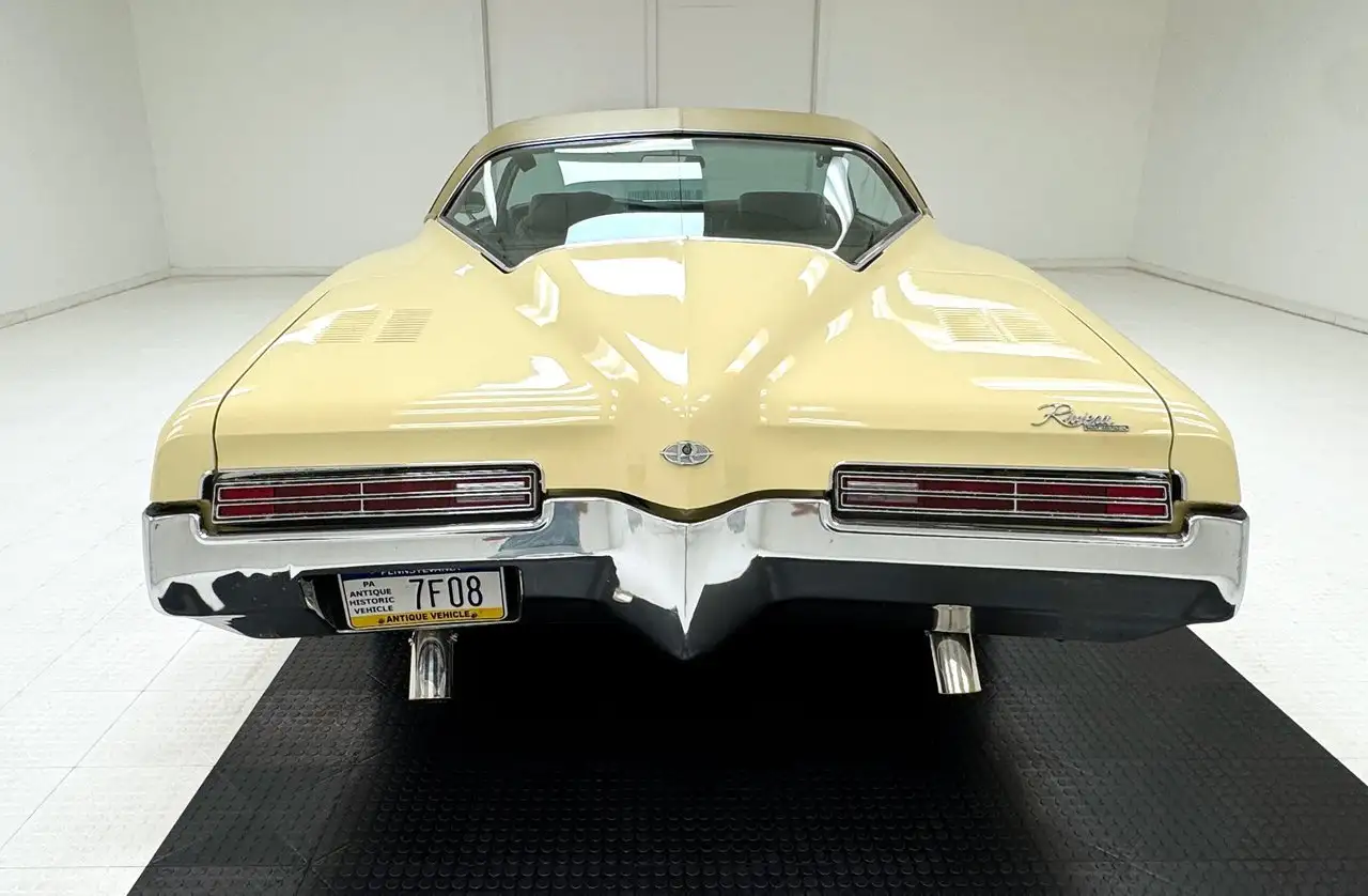 Buick Riviera Hardtop, foto 4
