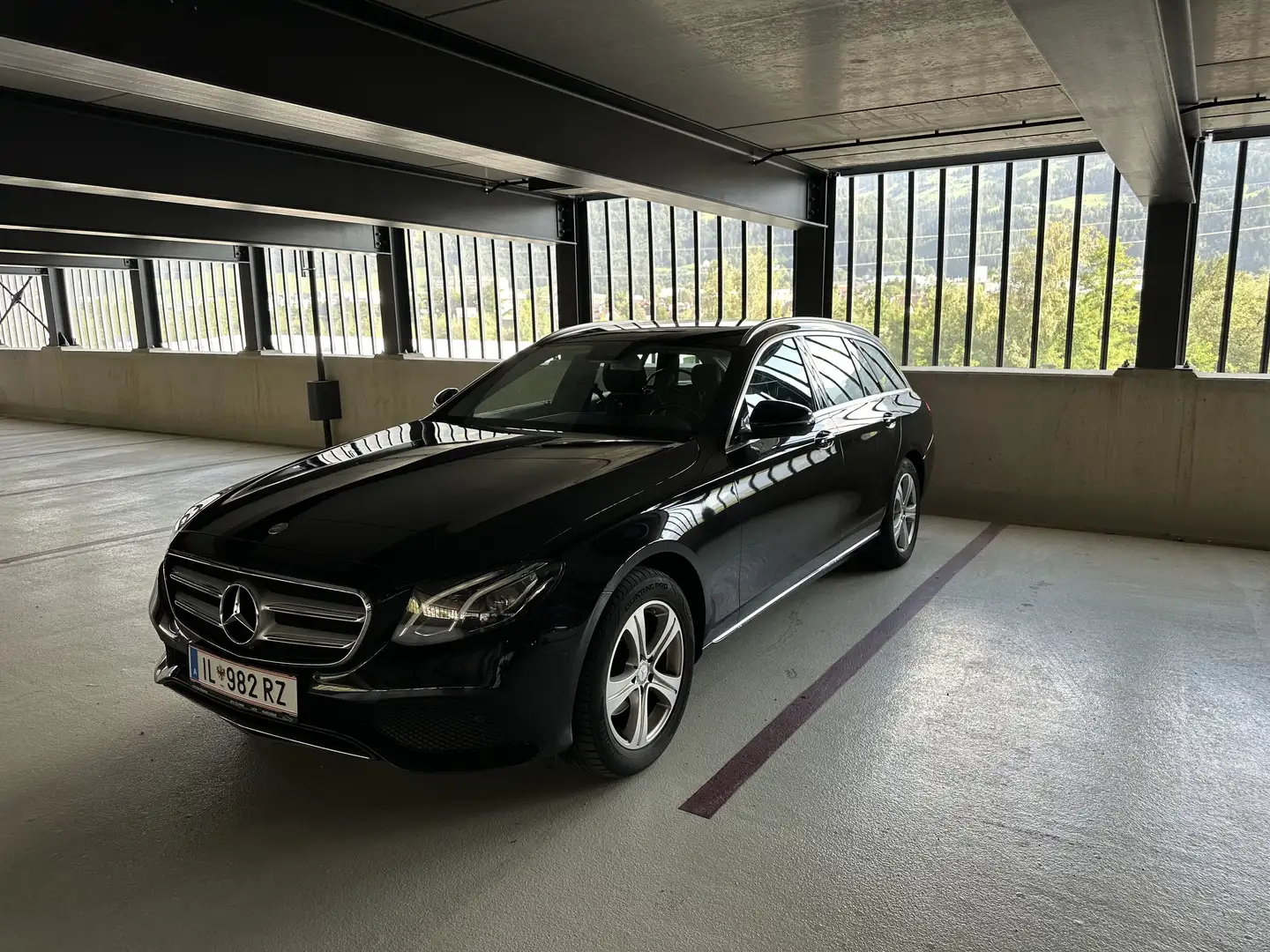 Mercedes-Benz E 220 d 9G-TRONIC Avantgarde - 2