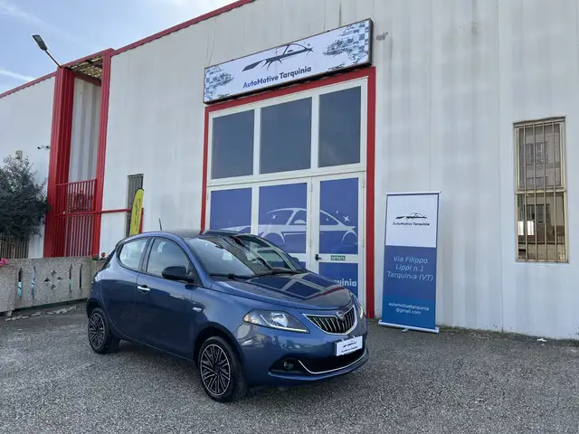Lancia Ypsilon 1.0 firefly Hybrid Gold-5posti-Ruotino-CarPlay