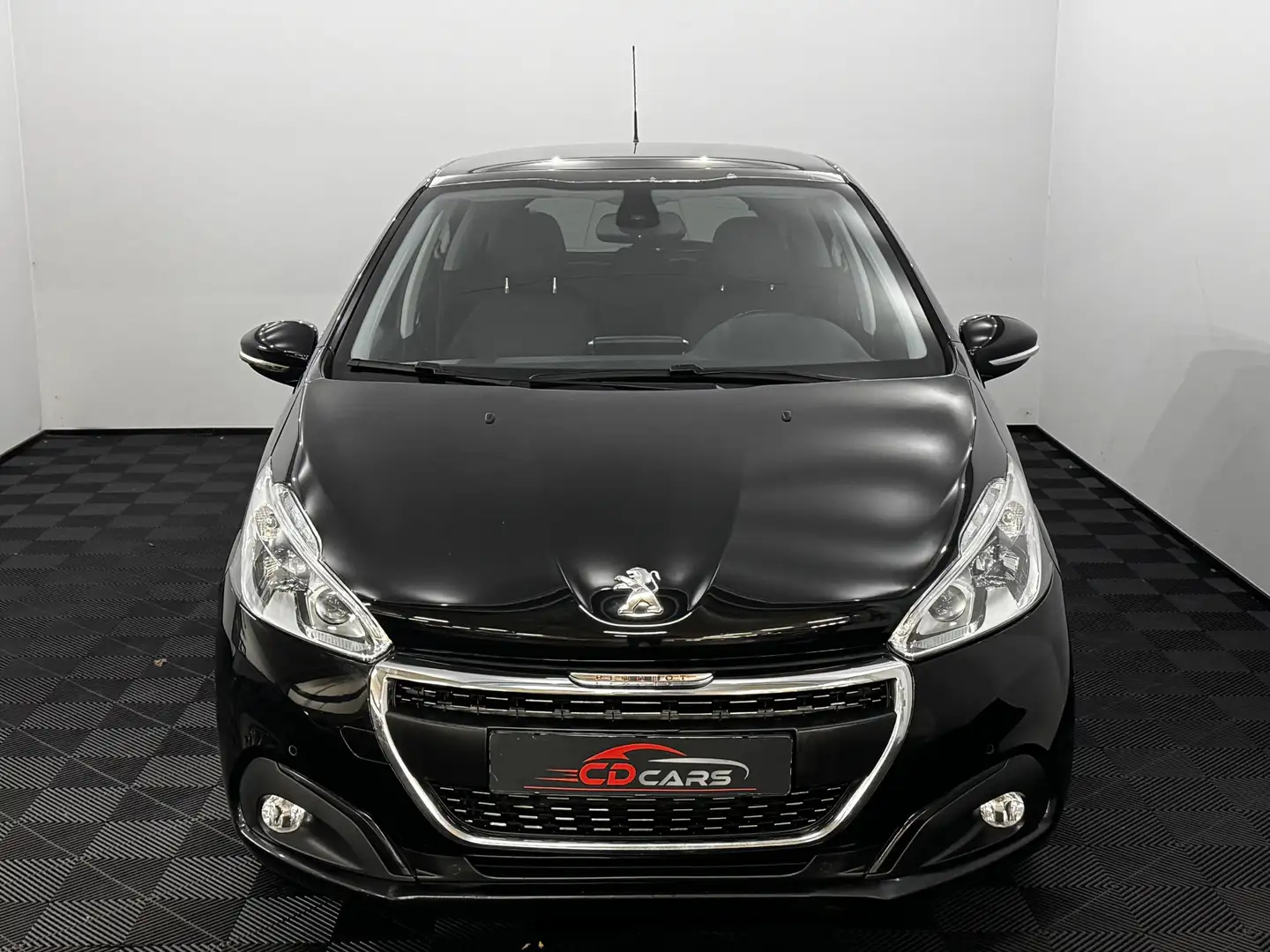Peugeot 208 1.2 GT-line Half leder, Pano, Navi, Camera, Clima, Noir - 2