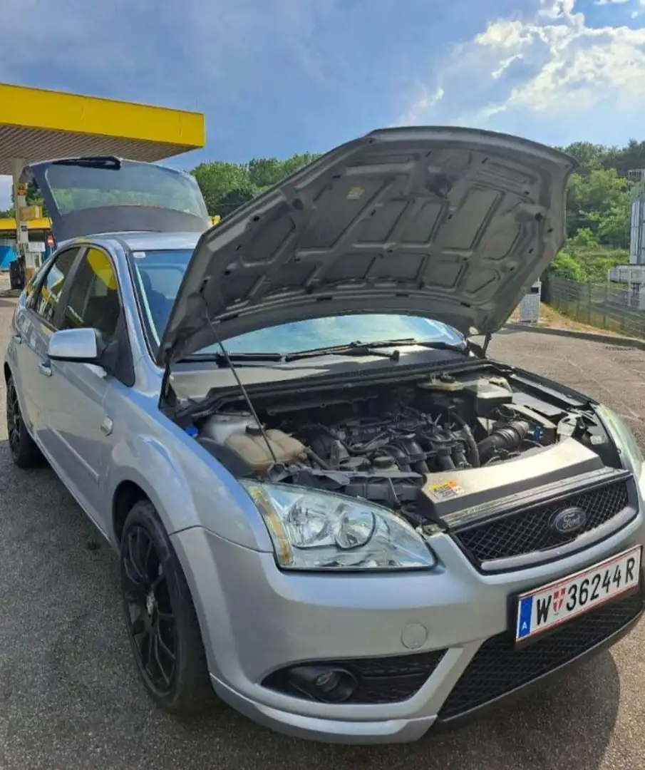 Ford Focus Ghia 1,6 Ti-VCT - 2