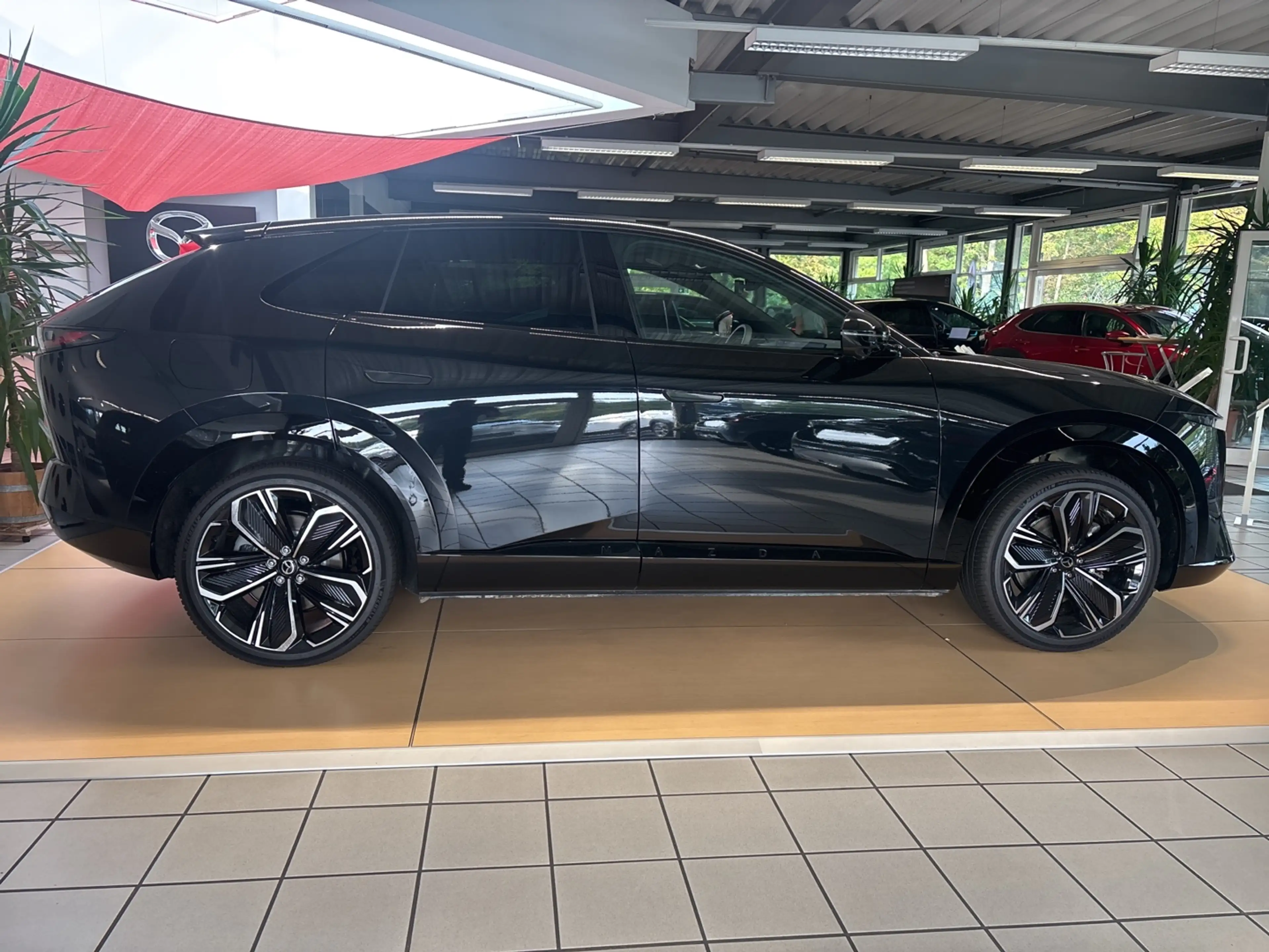 Mazda CX-6e Takumi EV 258PS RWD — photo 5
