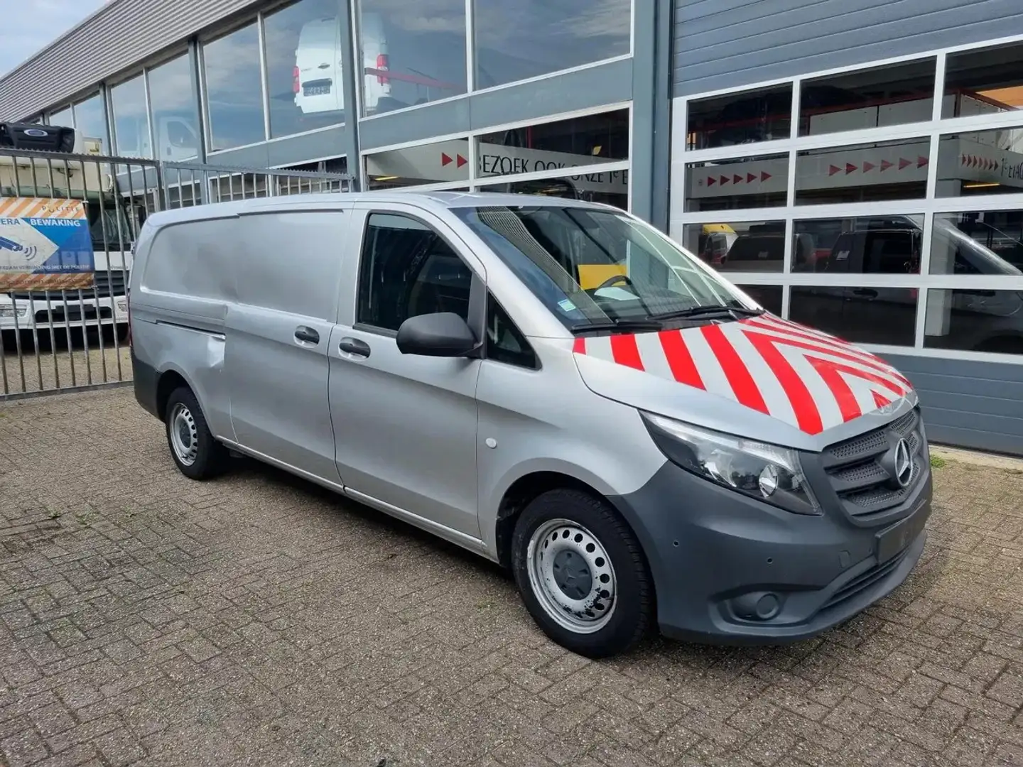 Mercedes-Benz Vito 111 CDI Extra Lang XL/ E6/ L3 Gris - 1