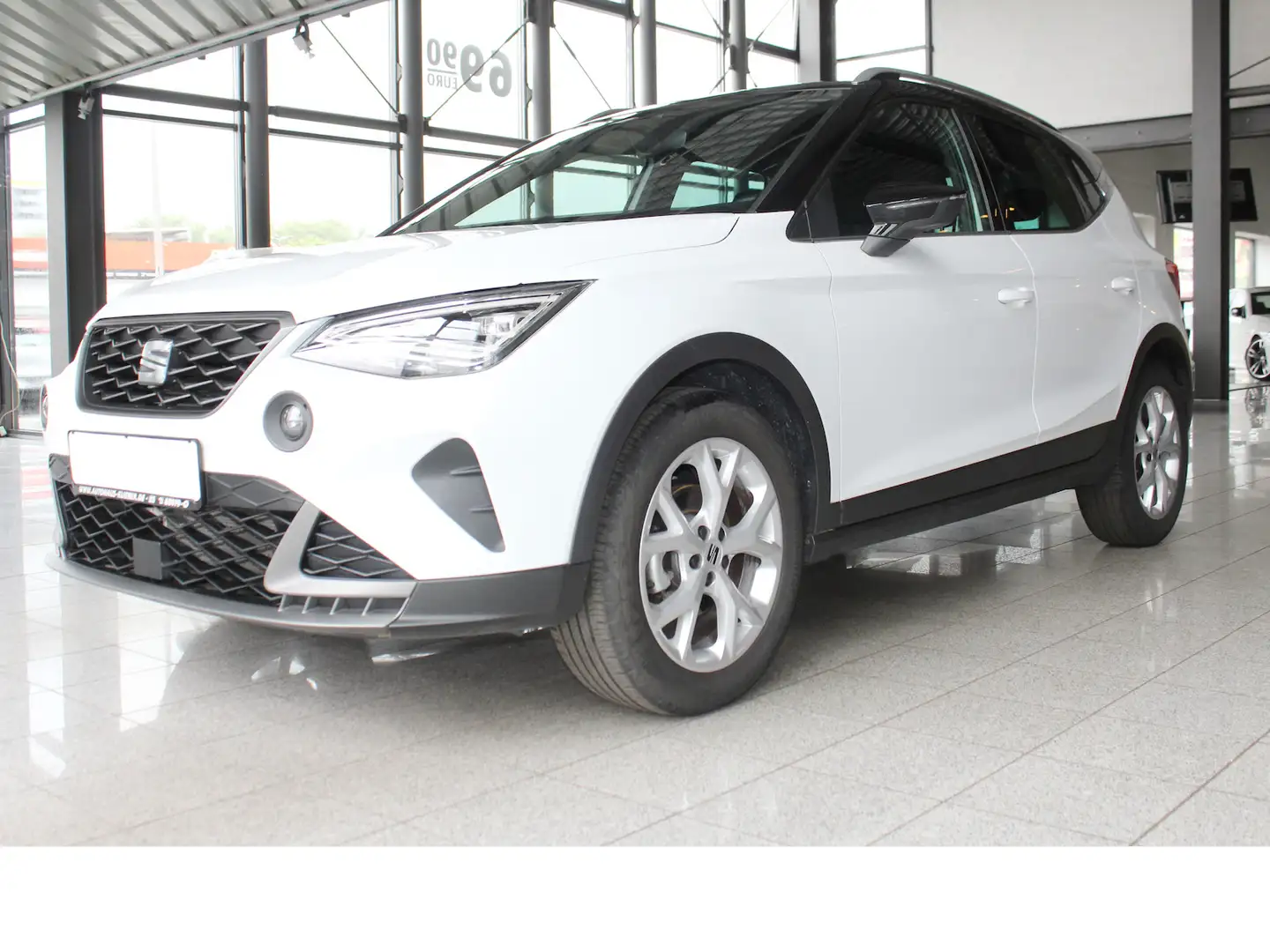 SEAT Arona 1.0 TSI FR V-CPT*GRA*LED*APP*TEL*GARANTIE Weiß - 1