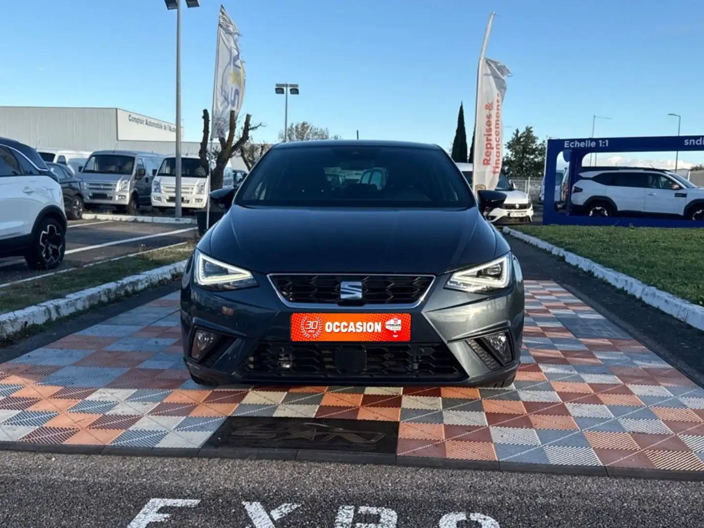 SEAT Ibiza 1.0 TSI 110 BV6 FR GPS Caméra Cockpit Gris - 2