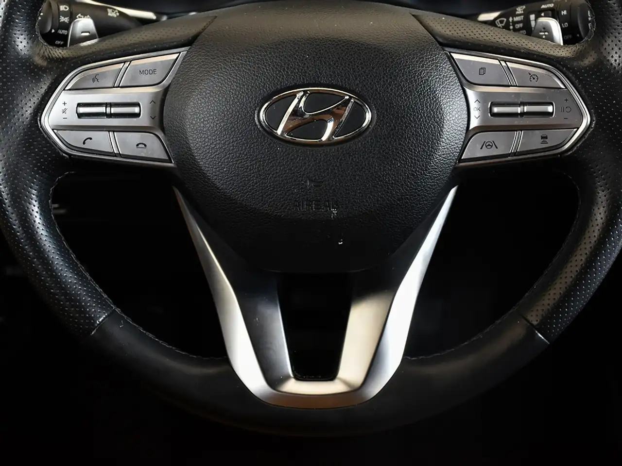 Hyundai SANTA FE снимка Hyundai SANTA FE