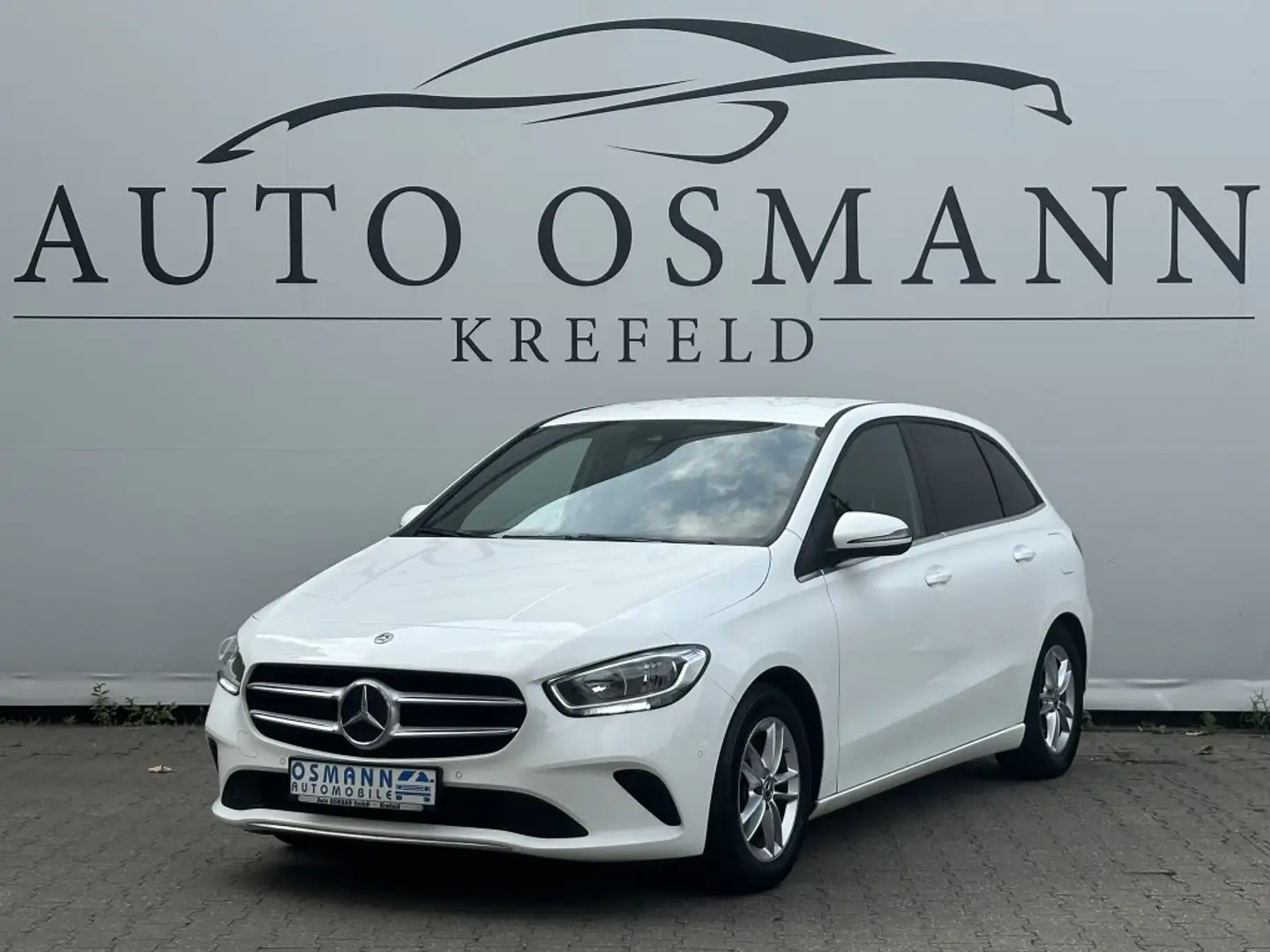 Mercedes-Benz B 180 d 7G-DCT Style | EZ 11 2019 |EURO 6d-TEMP Blanc - 1
