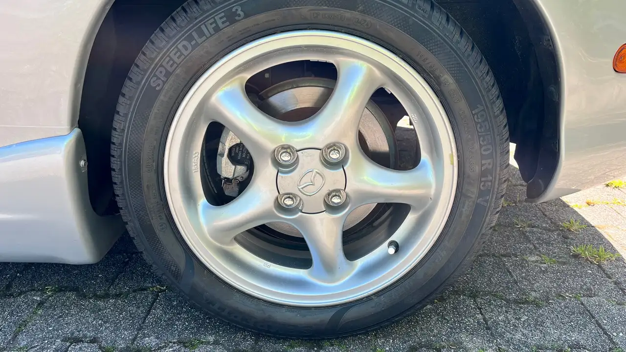 Mazda MX-5 1.6i 16V, foto 4
