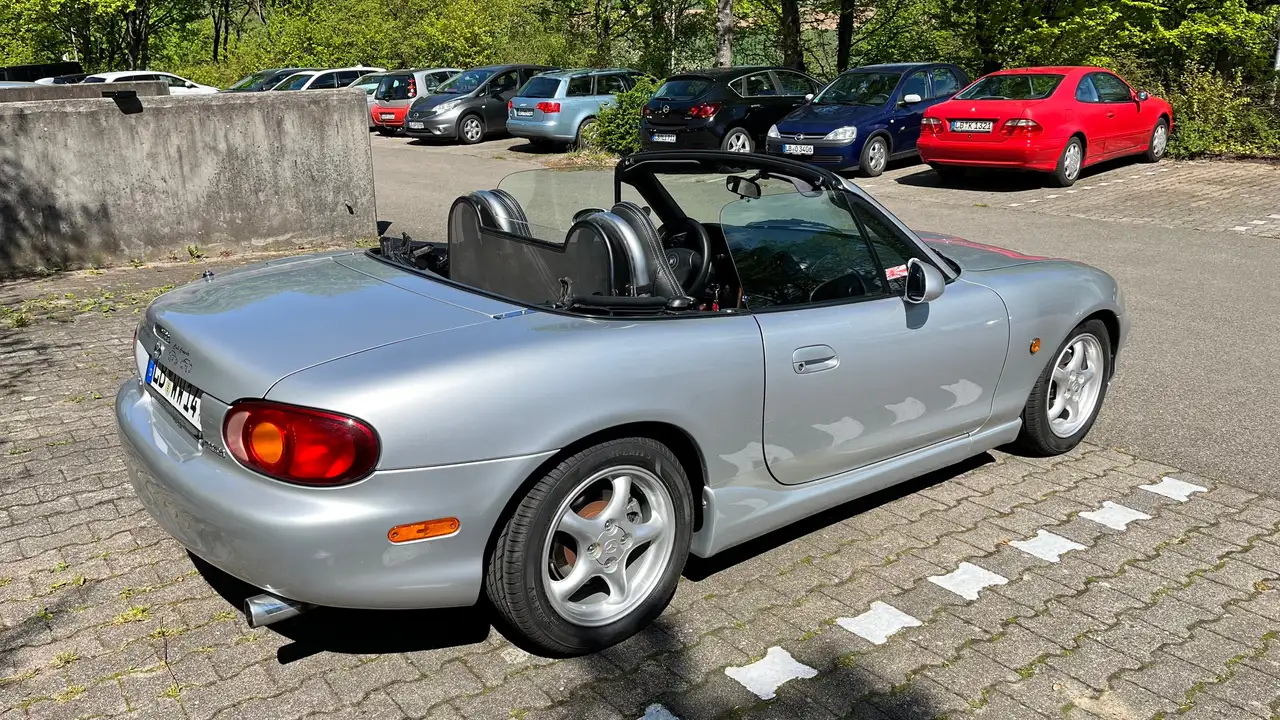 Mazda MX-5 1.6i 16V, foto 2