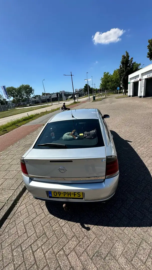 Opel Vectra 2.2 GTS - 2