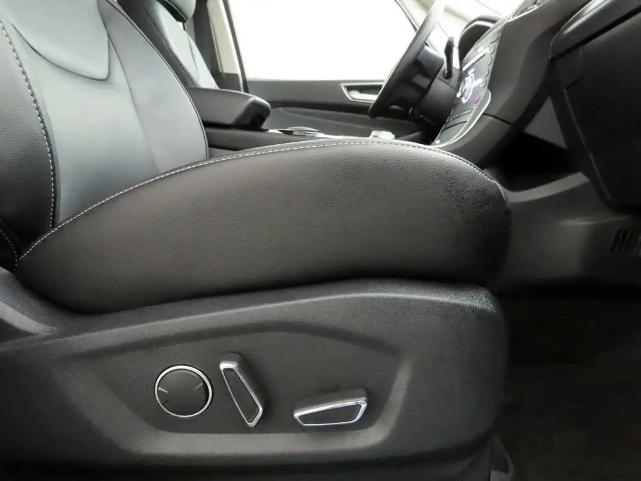 Ford S-Max 2.0 EcoBlue Aut Titanium AHK+7Sitz+ACC+GJR, миниатюра 23
