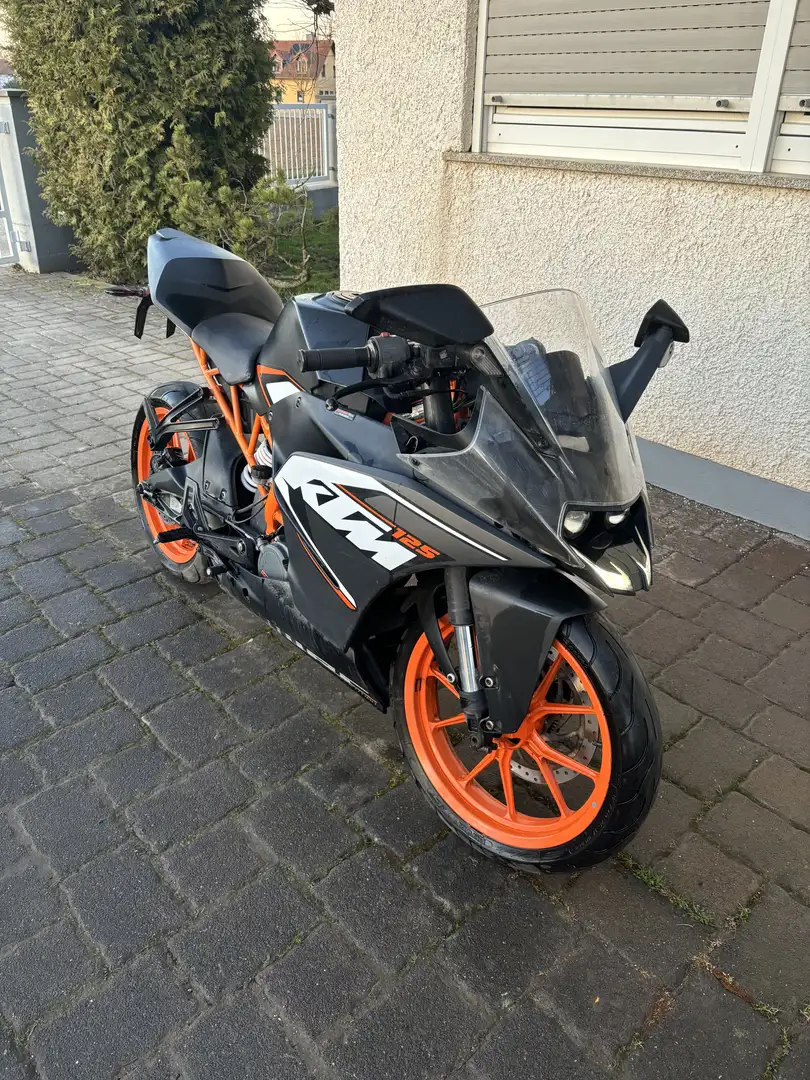 KTM RC 125 Zwart - 1