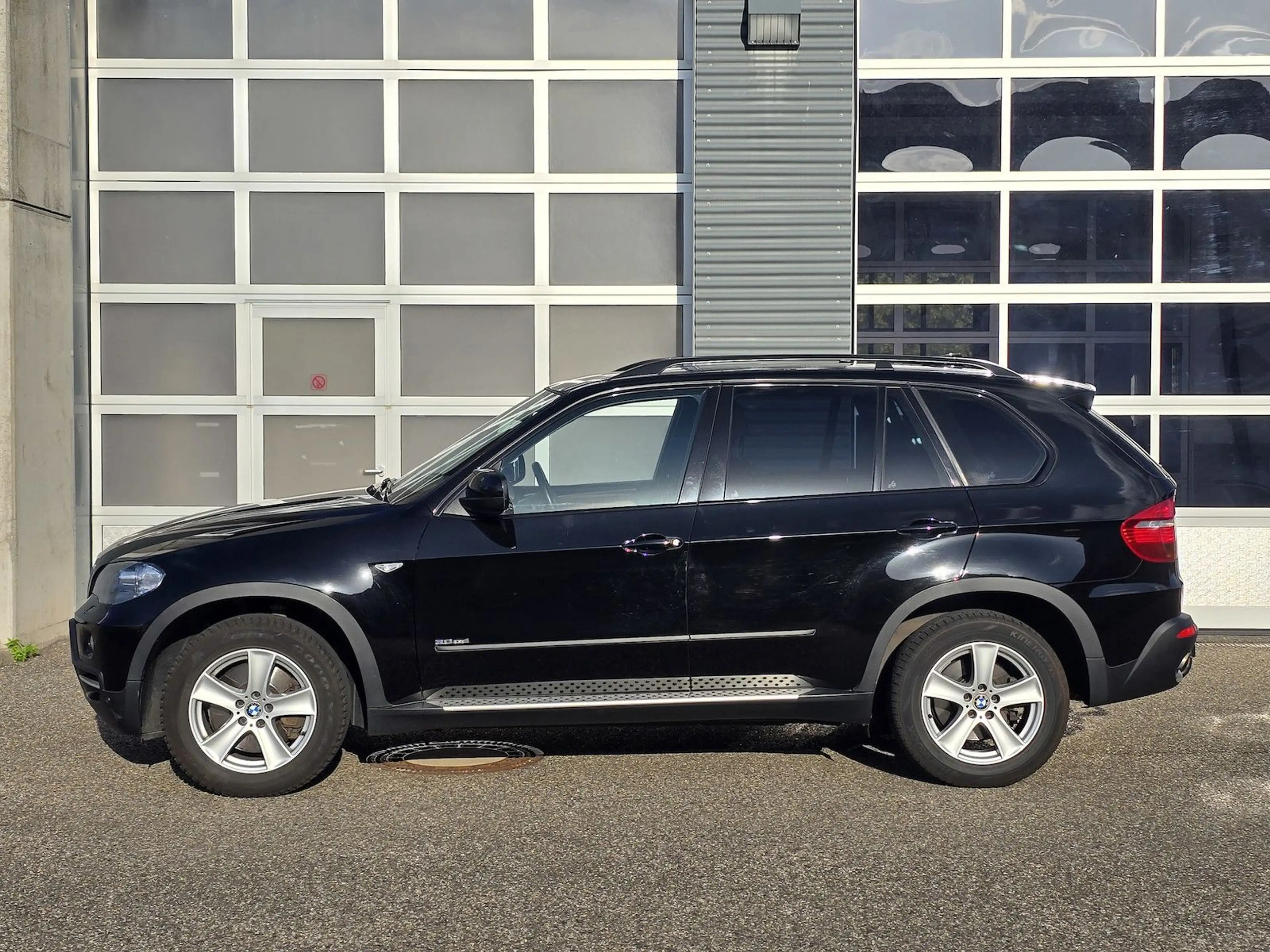 BMW X5 3.0 sd Sport Paket AHK NAVI Panoramadach — photo 2