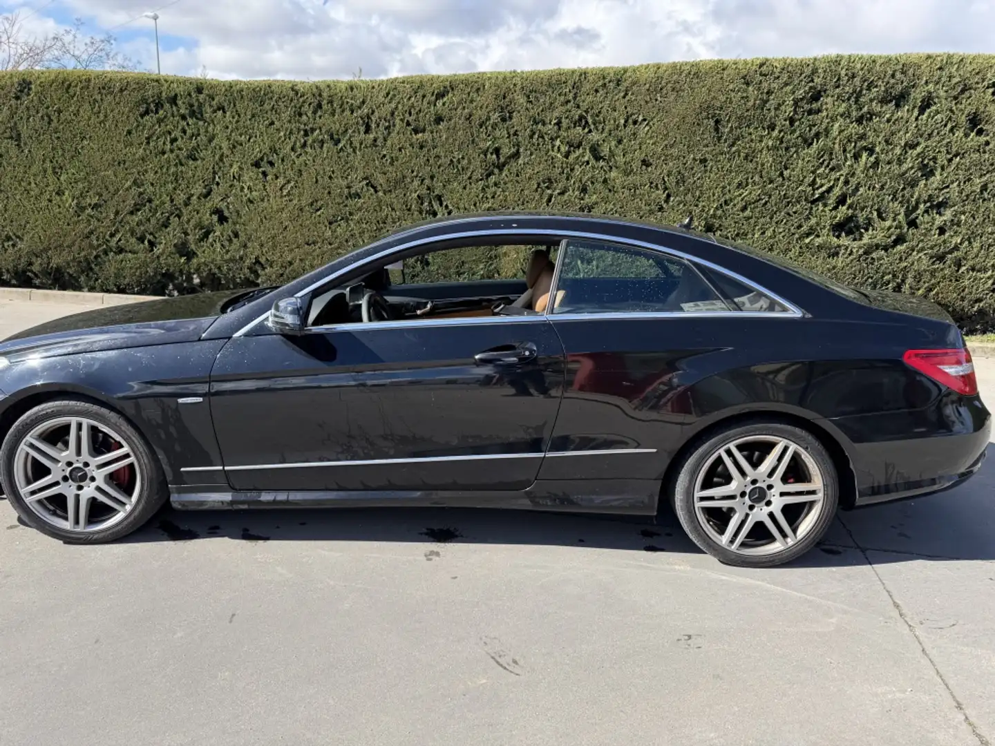 Mercedes-Benz E 220 220CDI BE Executive Avantgarde 7G Plus Negro - 2
