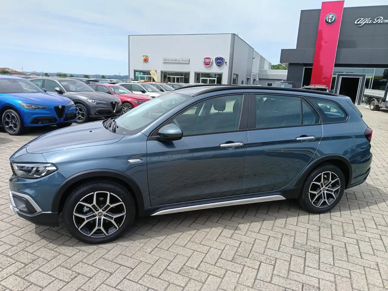 Fiat Tipo 1.5 Hybrid DCT SW Cross 8