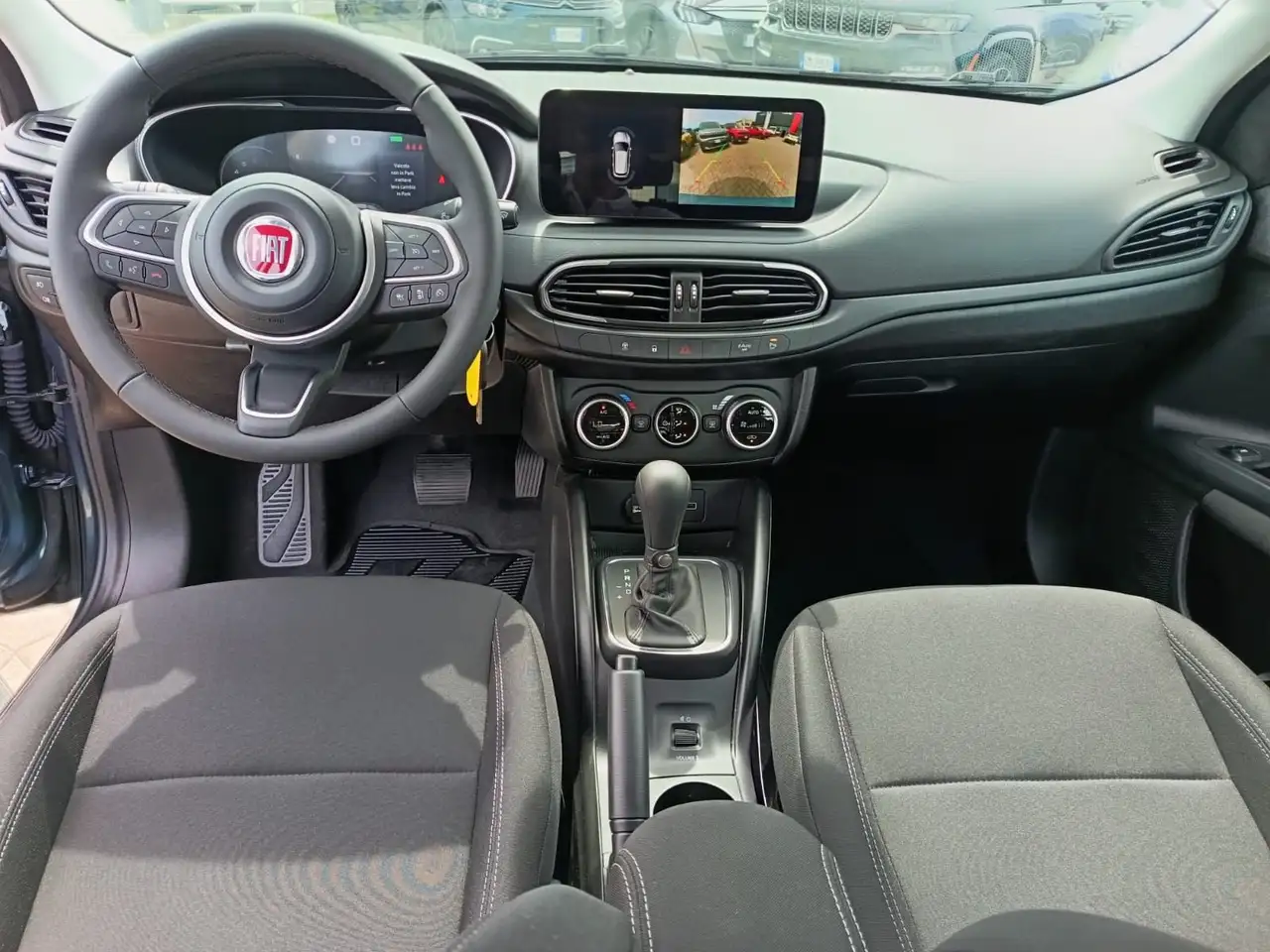 Fiat Tipo 1.5 Hybrid DCT SW Cross 15