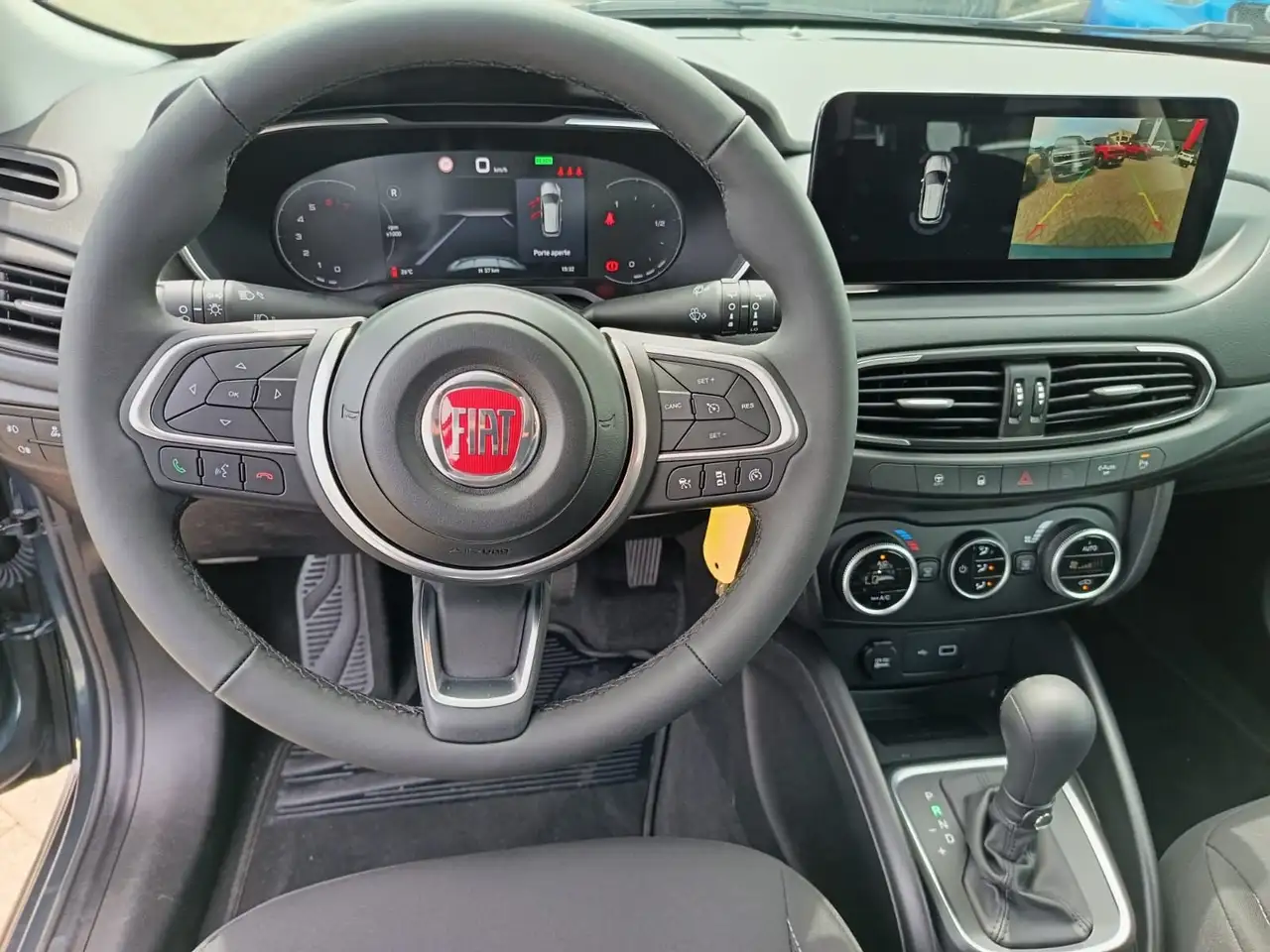 Fiat Tipo 1.5 Hybrid DCT SW Cross 16