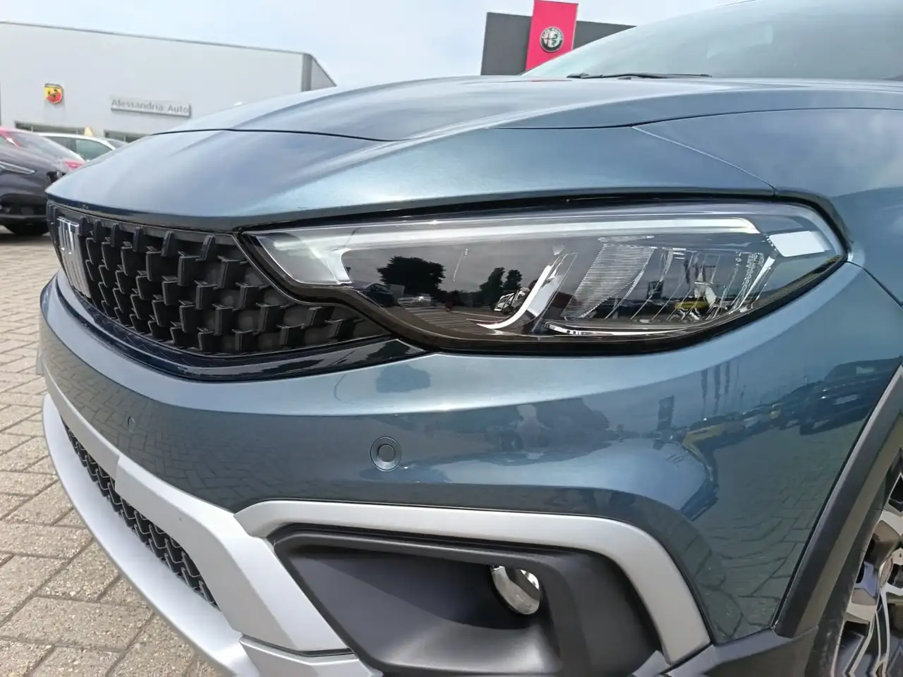 Fiat Tipo 1.5 Hybrid DCT SW Cross 10