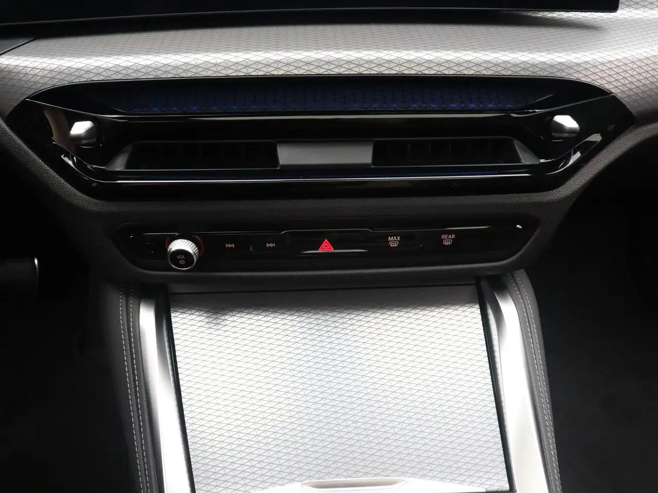 BMW i4 2026 — фото 14