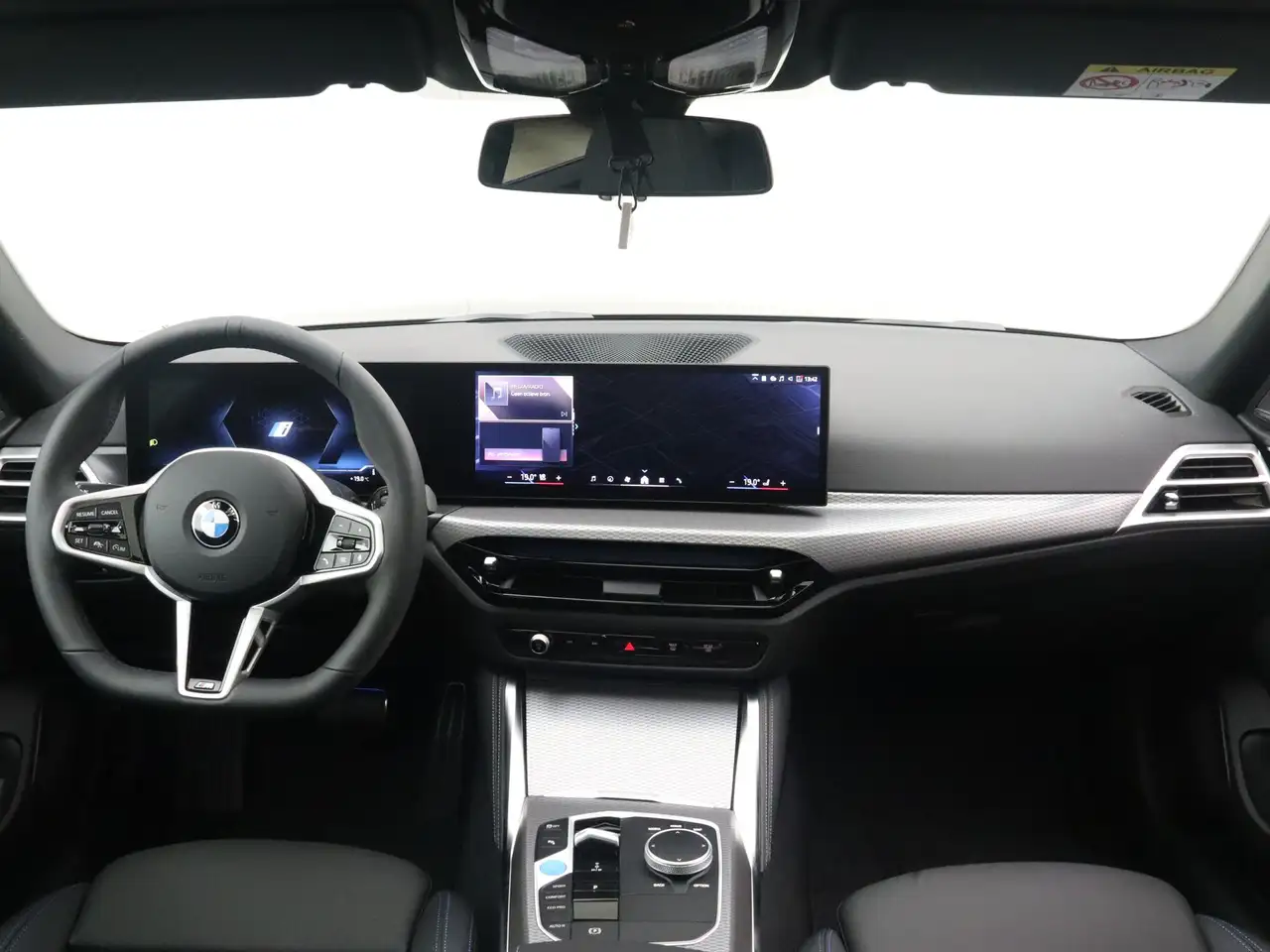 BMW i4 2026 — фото 13